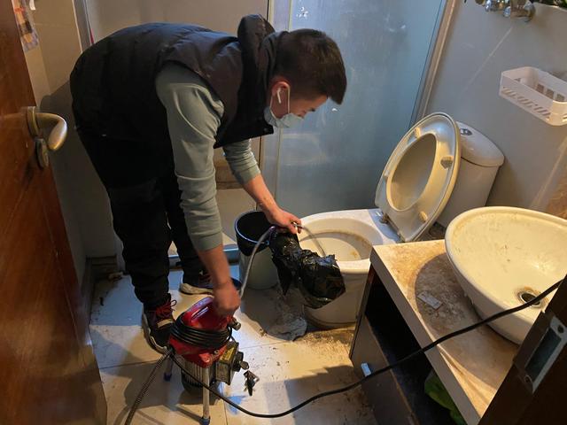 新泰马桶疏通-疏通下水道